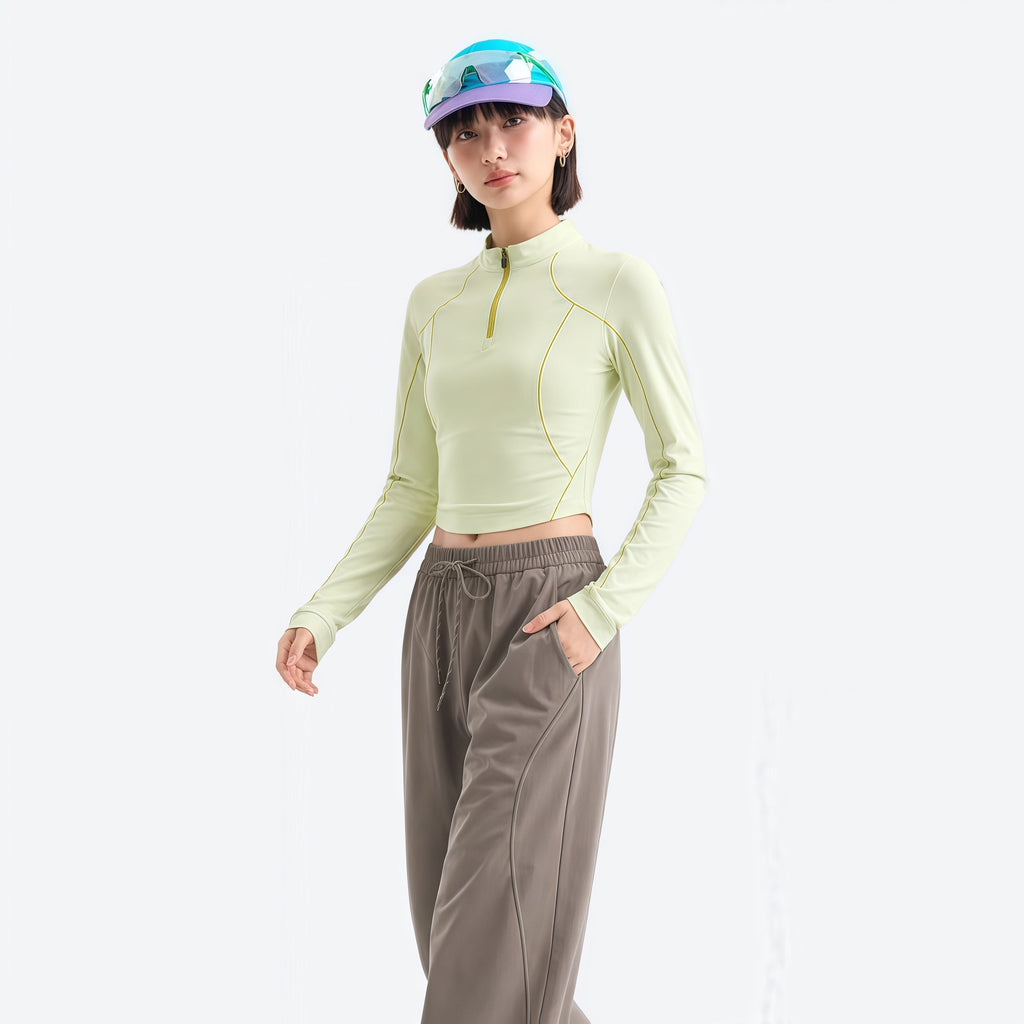 Tricou Fitted pentru Femei Vibe – Uscare Rapidă, Respirabil, Rezistent la Întindere